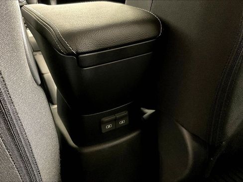 New 2025 Nissan Kicks Play S image 25