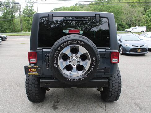Used 2018 Jeep Wrangler Unlimited Sport S AWD/4WD image 9