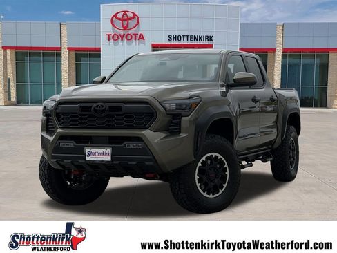 Used 2026 Toyota Tacoma TRD Off-Road AWD/4WD image 1