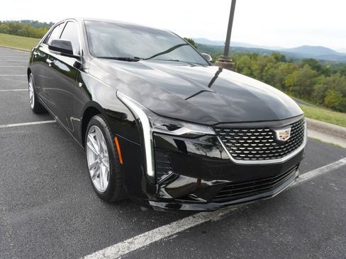 Used 2020 Cadillac CT4 Luxury w/ Sun And Sound Package image 15