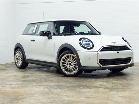 Certified 2025 MINI Cooper 2-Door Hardtop image 5