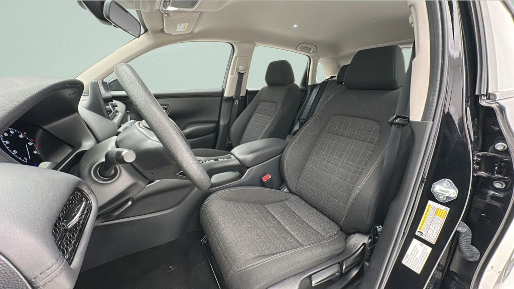 Used 2025 Honda HR-V LX image 13