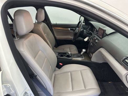 Used 2008 Mercedes-Benz C 350 Sport image 27