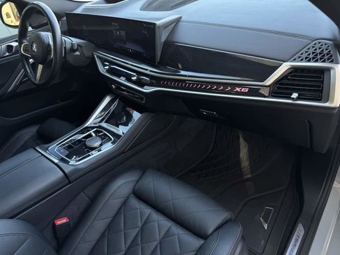 Used 2024 BMW X6 xDrive40i w/ Premium Package image 23