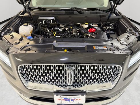 Used 2023 Lincoln Nautilus FWD w/ Premium Package image 30