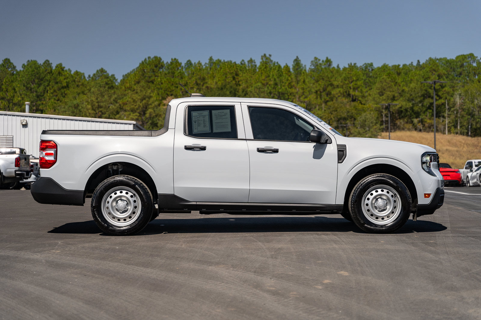 Certified 2025 Ford Maverick XL FWD image 8