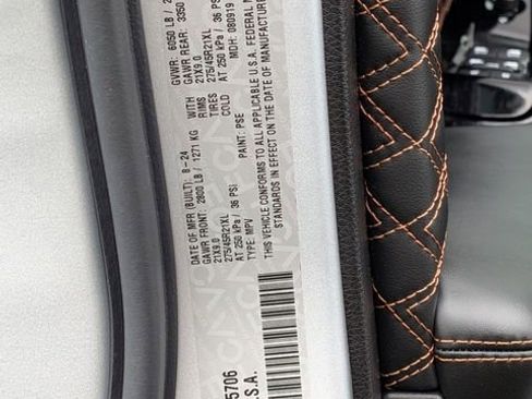 Used 2024 Jeep Grand Cherokee Summit image 37