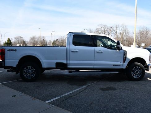 Used 2024 Ford F350 Lariat image 7