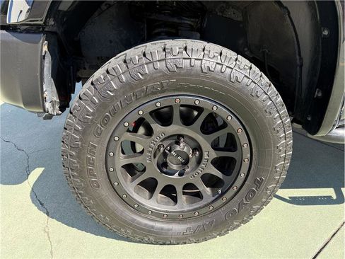 Used 2014 Toyota Tundra SR5 w/ TRD Off Road Package image 10