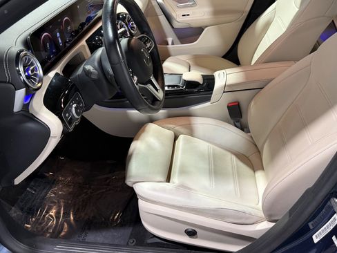 Used 2020 Mercedes-Benz CLA 250 image 21