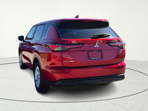 New 2026 Mitsubishi Outlander ES image 5