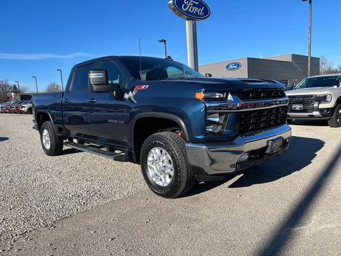 Used 2022 Chevrolet Silverado 2500 LT w/ Convenience Package image 1