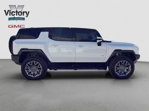 Used 2024 GMC Hummer EV 3X image 18