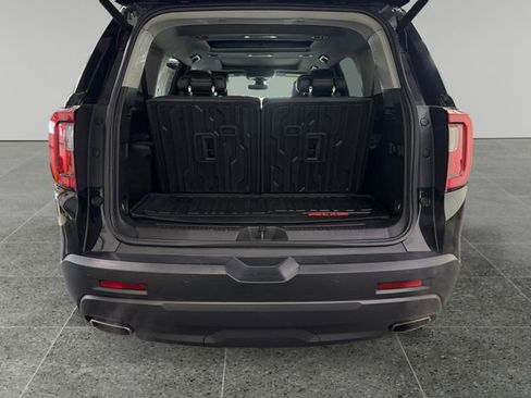 Used 2022 GMC Acadia SLT w/ Elevation Edition image 13