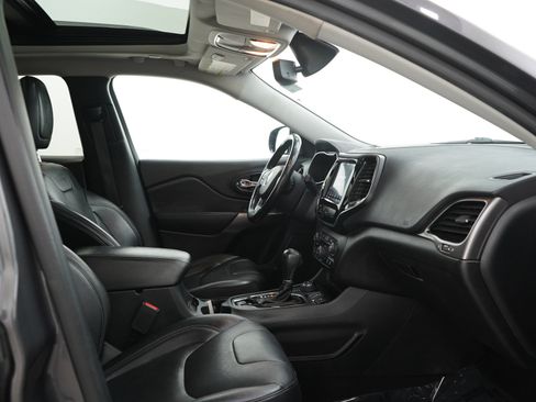 Used 2020 Jeep Cherokee Limited AWD/4WD image 14
