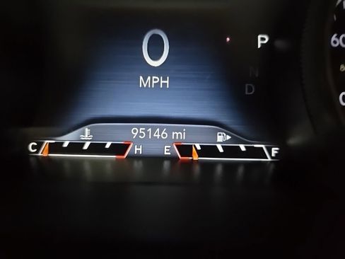 Used 2019 Jeep Cherokee Limited AWD/4WD image 23