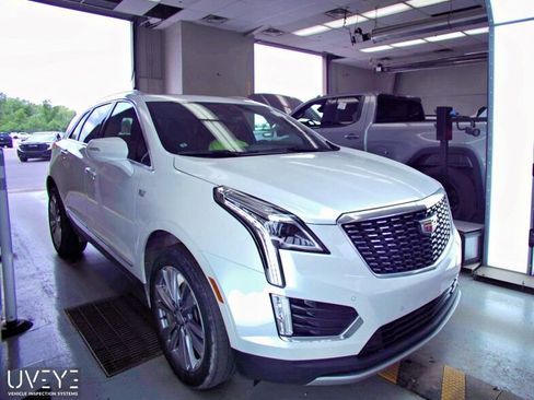 Used 2023 Cadillac XT5 Premium Luxury w/ LPO, Floor Liner Package AWD/4WD image 2