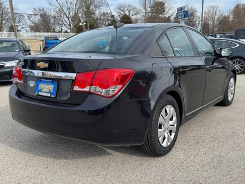 Used 2015 Chevrolet Cruze LS image 3