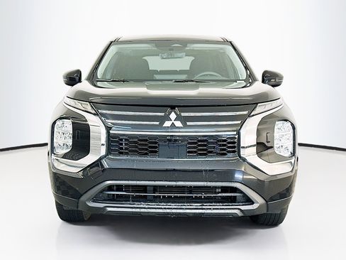 Used 2025 Mitsubishi Outlander ES image 2