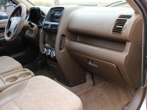 Used 2003 Honda CR-V LX image 26