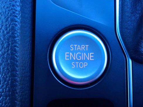 Certified 2023 Volkswagen Atlas SE w/ Black Wheel Package image 16