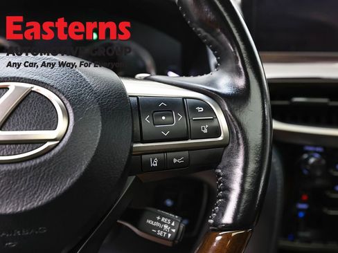 Used 2018 Lexus LX 570 4WD w/ Luxury Package image 15
