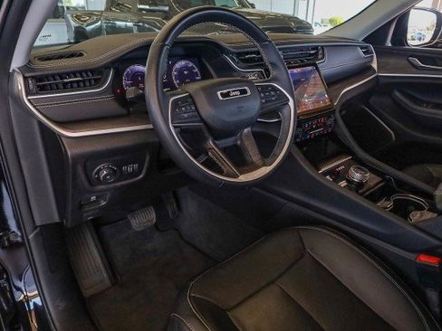 Used 2022 Jeep Grand Cherokee L Limited w/ Luxury Tech Group II image 11