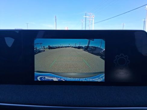 Used 2025 Nissan Kicks SV FWD image 8