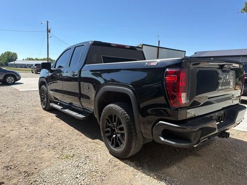Used 2024 GMC Sierra 1500 Elevation w/ LPO, Elevation Black Package AWD/4WD image 9