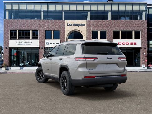 New 2026 Jeep Grand Cherokee L 4WD image 3