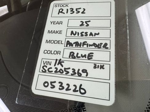 Used 2025 Nissan Pathfinder SV AWD/4WD image 27