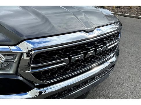 Used 2022 RAM 1500 Big Horn AWD/4WD image 29