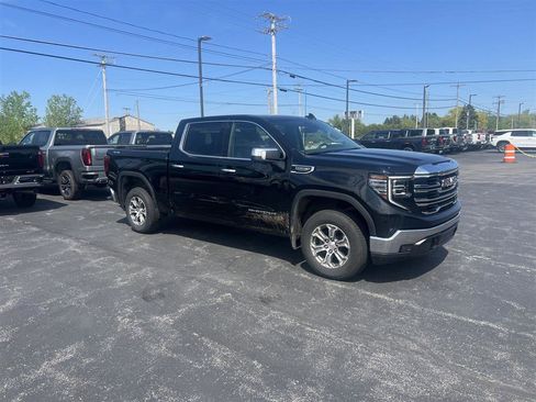 Used 2025 GMC Sierra 1500 SLT AWD/4WD image 2