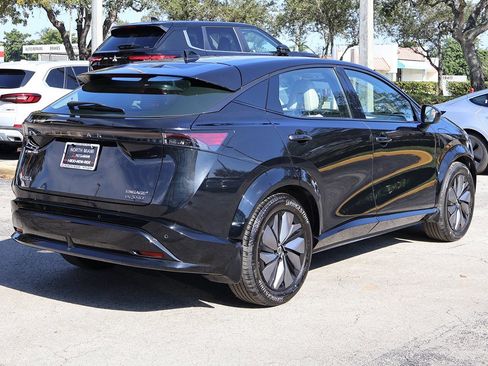 Used 2024 Nissan Ariya AWD image 11