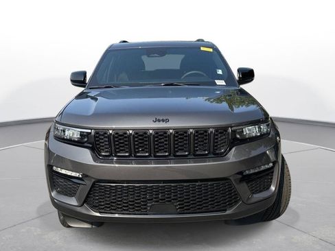 Used 2025 Jeep Grand Cherokee Limited w/ Black Appearance Package AWD/4WD image 3