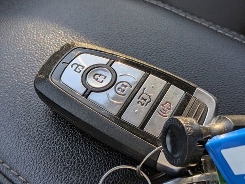 Used 2022 Ford Escape SEL w/ Technology Package image 33