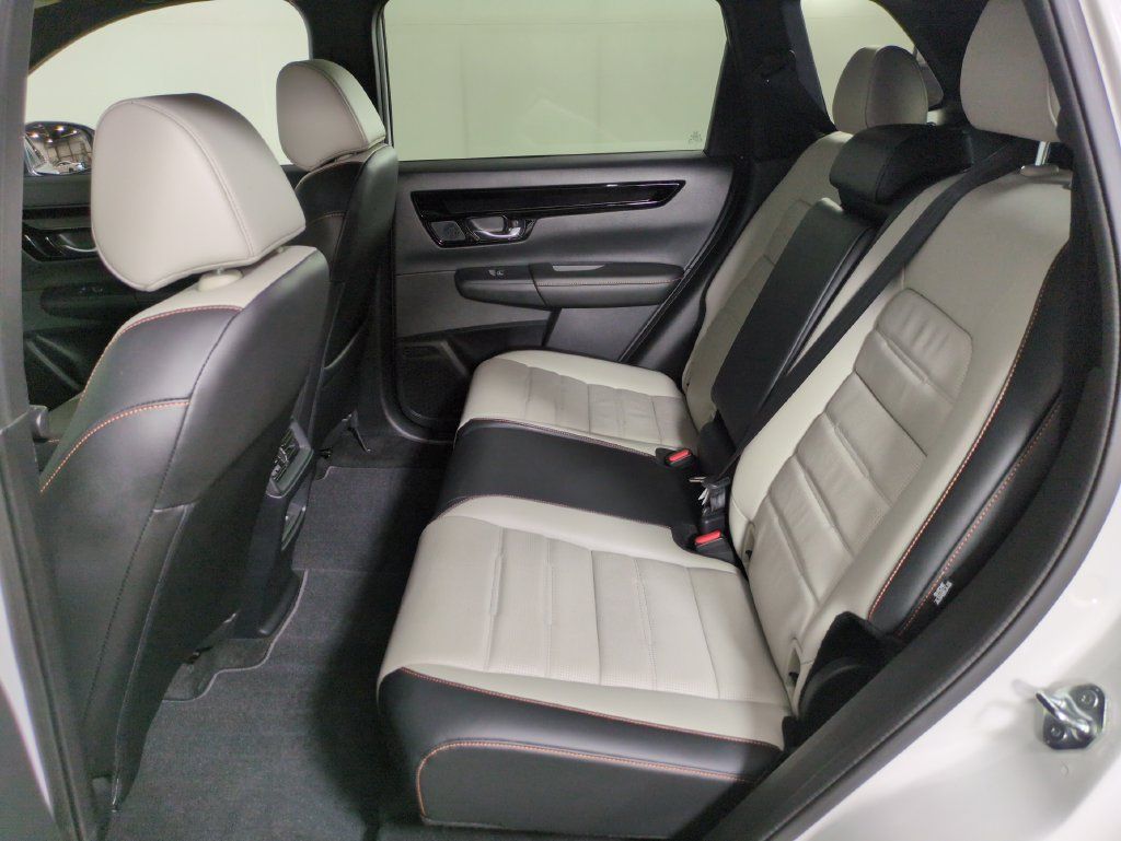 Certified 2025 Honda CR-V Sport Touring image 32