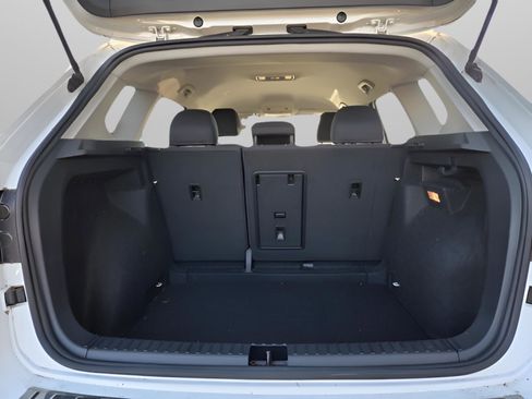 Used 2023 Volkswagen Taos S image 32