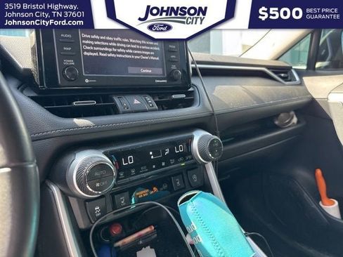 Used 2021 Toyota RAV4 XLE Premium AWD/4WD image 27