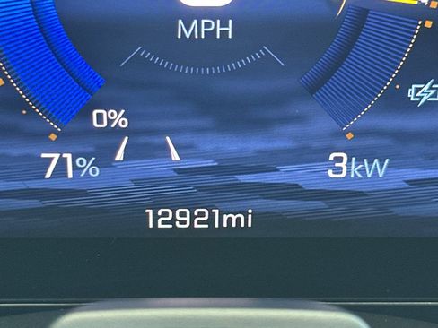 Used 2024 Chevrolet Equinox EV RS FWD image 36