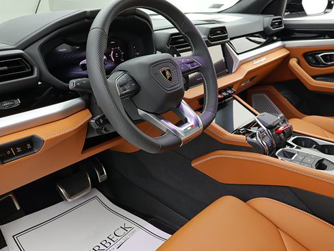 Used 2026 Lamborghini Urus SE AWD/4WD image 22