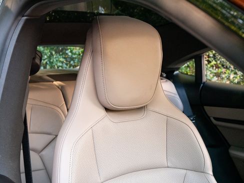 Used 2022 Porsche Taycan 4S image 34