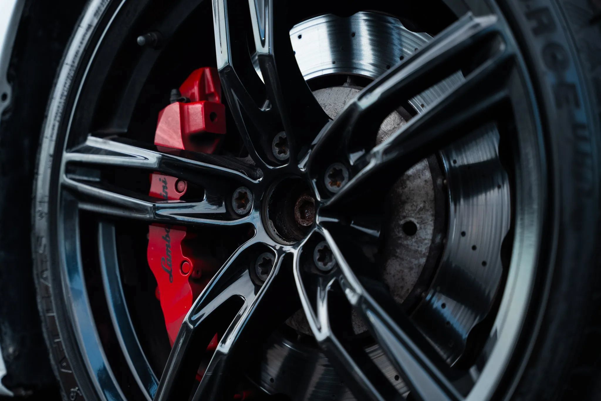 Used 2021 Lamborghini Huracan EVO RWD image 23