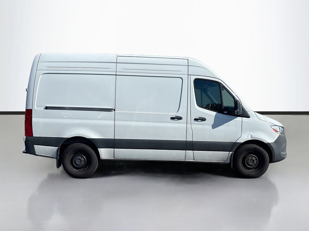 Used 2024 Mercedes-Benz Sprinter 2500 image 2