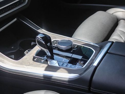 Used 2023 BMW X5 xDrive40i w/ Premium Package AWD/4WD image 24