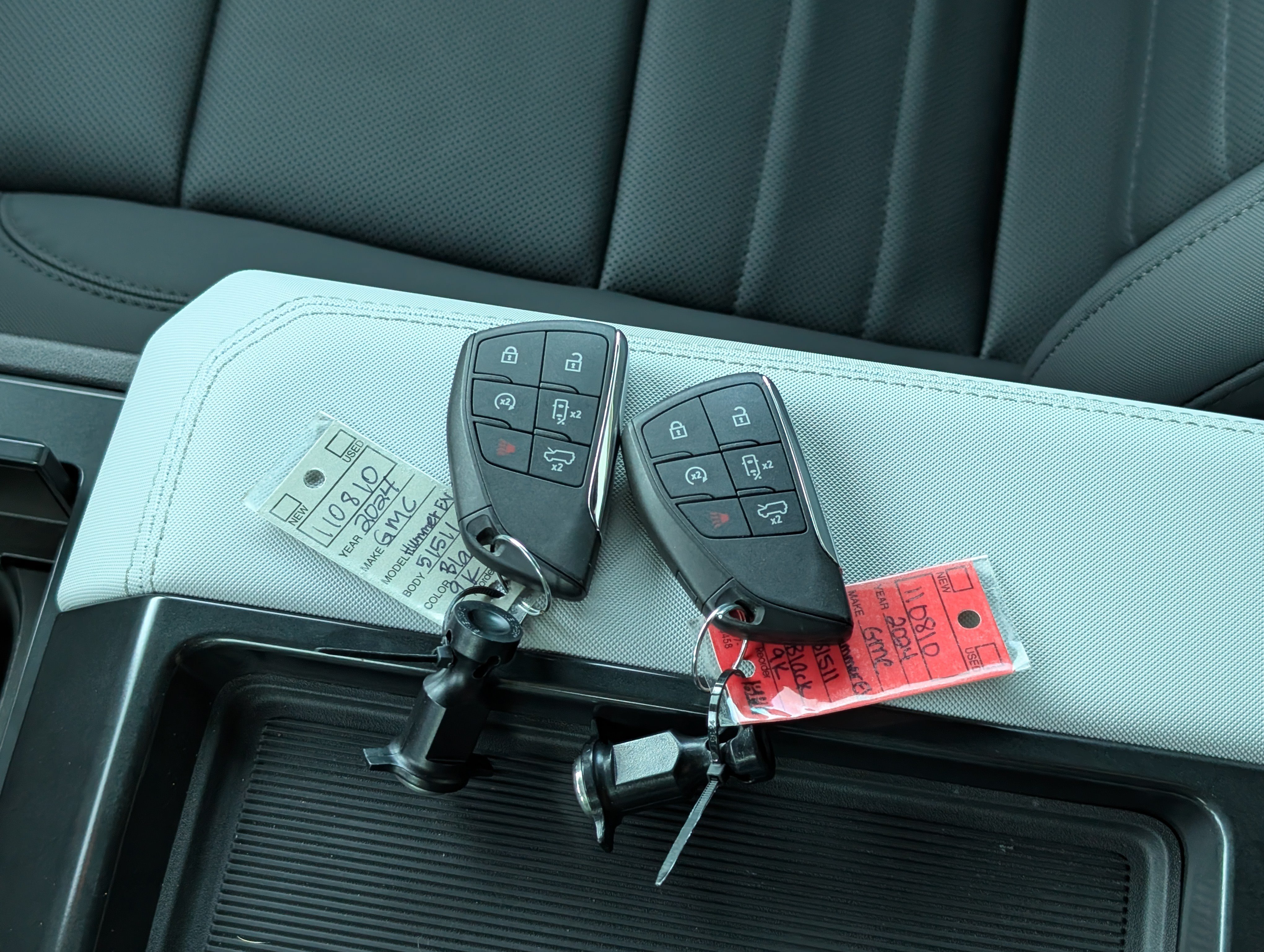 Used 2024 GMC Hummer EV 2X w/ Extreme Off-Road Package AWD/4WD image 39