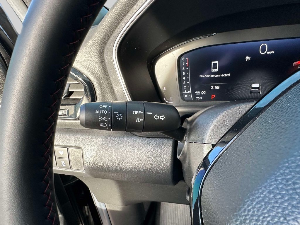 Used 2025 Honda Pilot Black Edition image 28