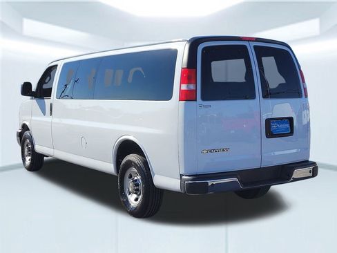 Used 2024 Chevrolet Express 3500 LT w/ LT Preferred Equipment Group image 4