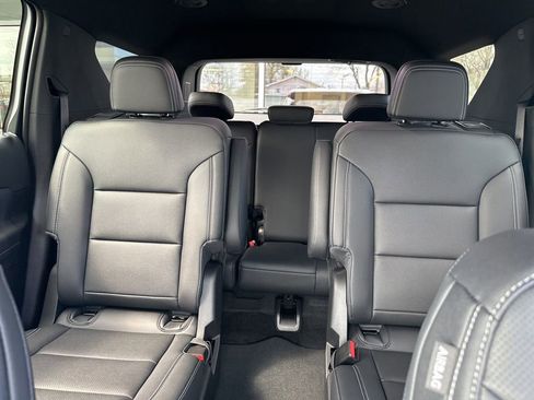 New 2026 Chevrolet Traverse LT image 19