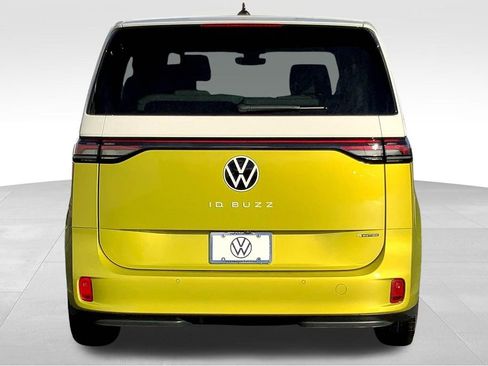 New 2025 Volkswagen ID. Buzz 1st Edition image 3